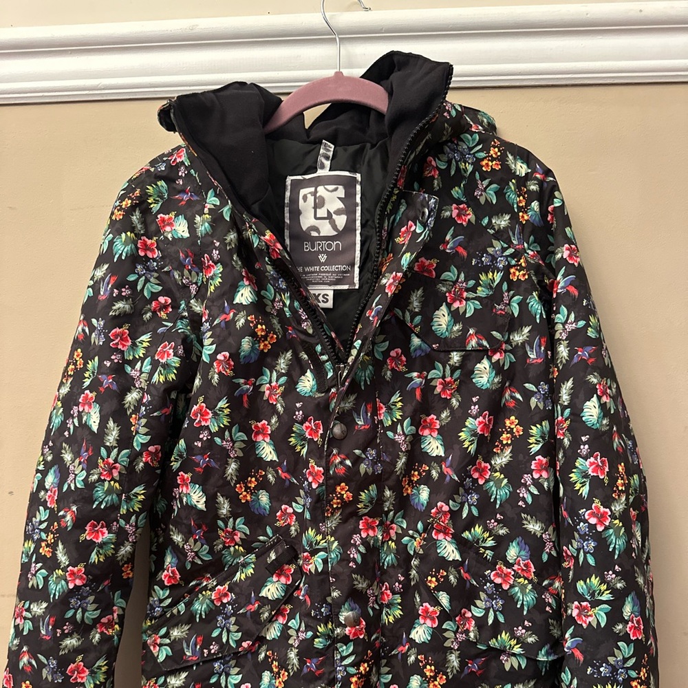 BURTON WOMEN’S XS.